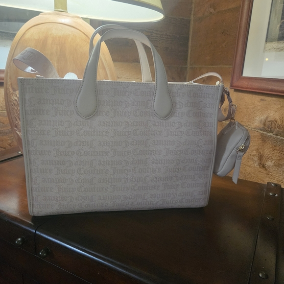 Juicy Couture Cream Large Tote Bag - Picture 8 of 10